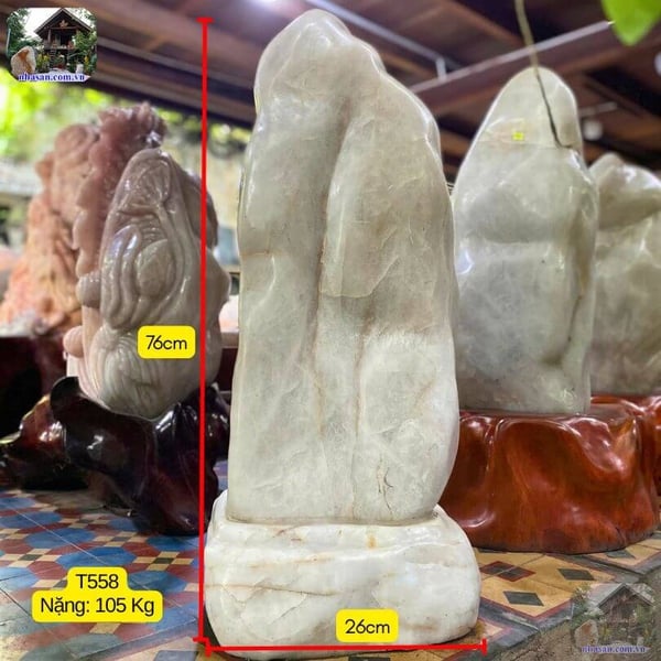 Trụ đá thạch anh trắng 105kg, cao 76cm x ngang 26cm - T558