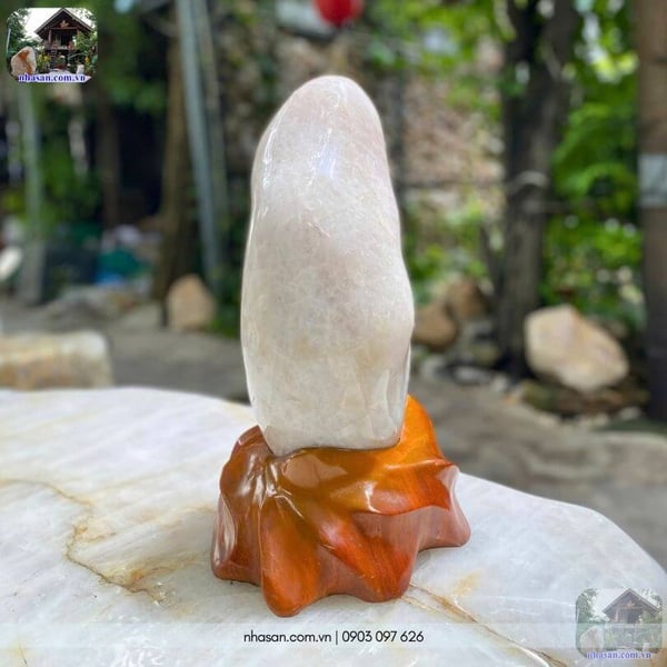 Trụ đá thạch anh trắng hồng T36 - 15.4kg
