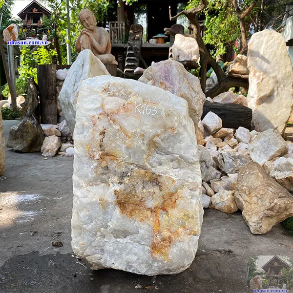 Đá thạch anh trắng thô khối 85kg-K163