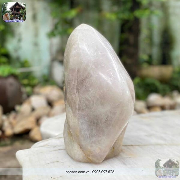Trụ đá thạch anh tự nhiên 21kg - T496