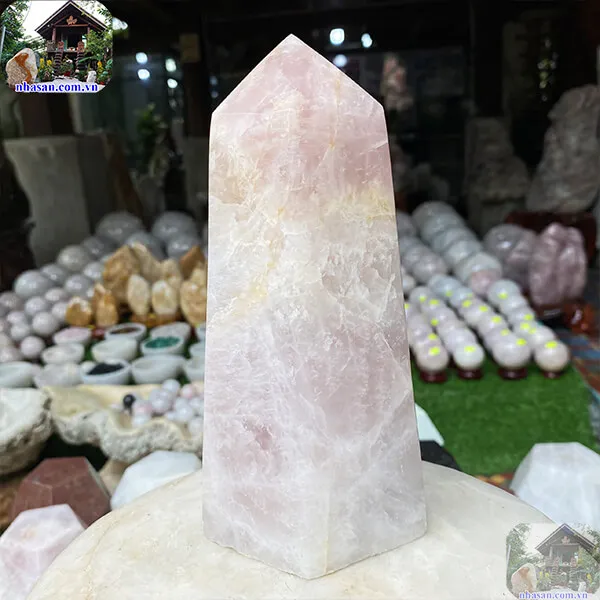 Trụ lục giác thạch anh hồng 1.9kg-T596