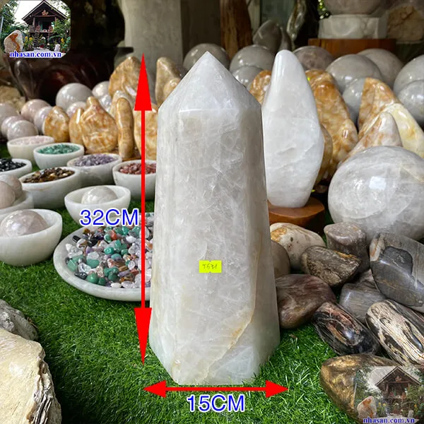 Trụ lục giác thạch anh trắng 8.4kg-T571