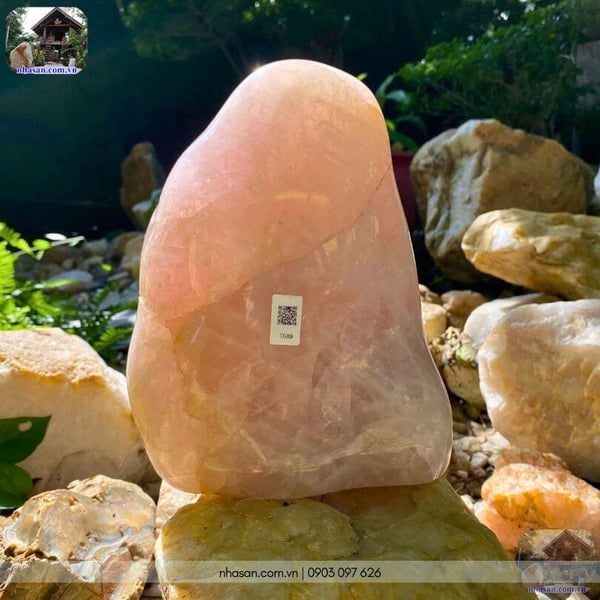 Trụ thạch anh hồng T689 - 7.6kg