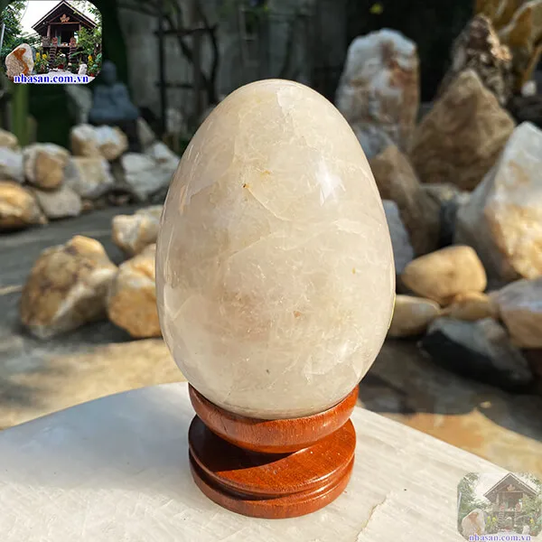 Quả trứng vàng - thạch anh hồng tự nhiên: Biểu tượng cho sự sinh sôi, nảy nở và thành công