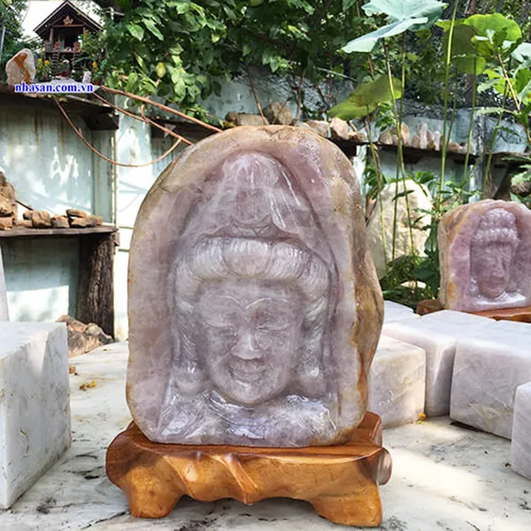 Tượng Phật Quan Thế Âm Bồ Tát thạch anh hồng nặng 20kg, cao 39cm x rộng 26cm x dày 12cm - TP08