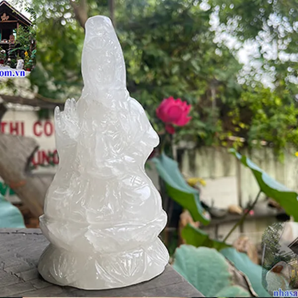 TƯỢNG PHẬT BÀ QUAN ÂM THẠCH ANH TRẮNG 