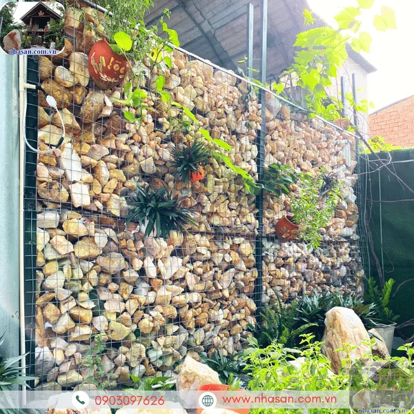 Tường rào đá thạch anh lắp rọ