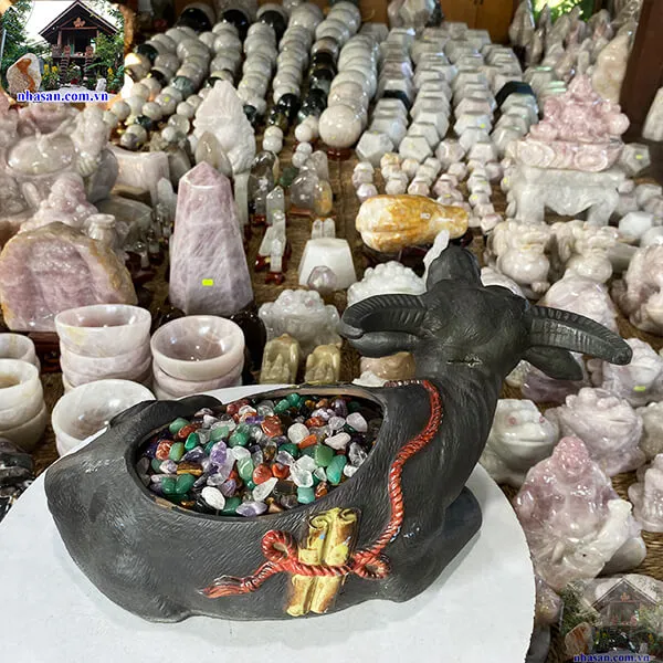 Trâu đá phong thủy tài lộc may mắn