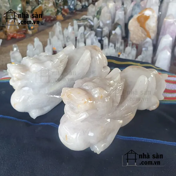 Cặp kỳ lân đá thạch anh trắng nguyên khối nặng 4.1kg - KL01