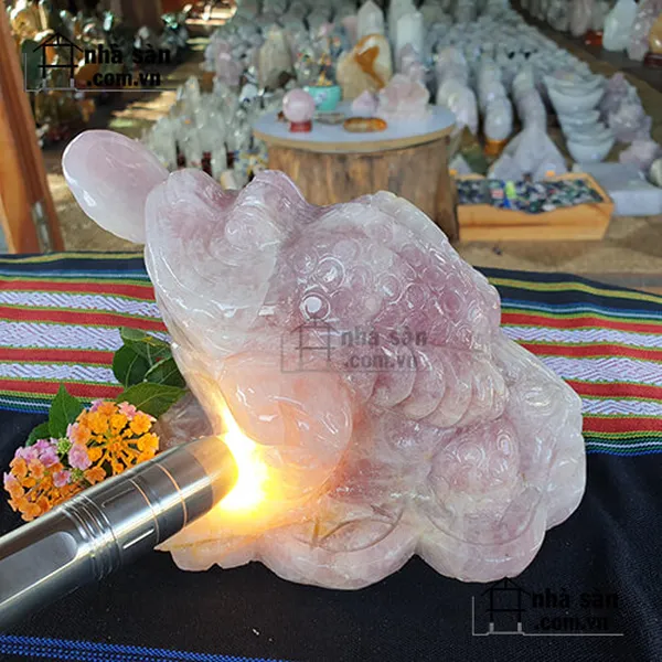 Cóc 3 chân đá thạch anh hồng tự nhiên - C 03