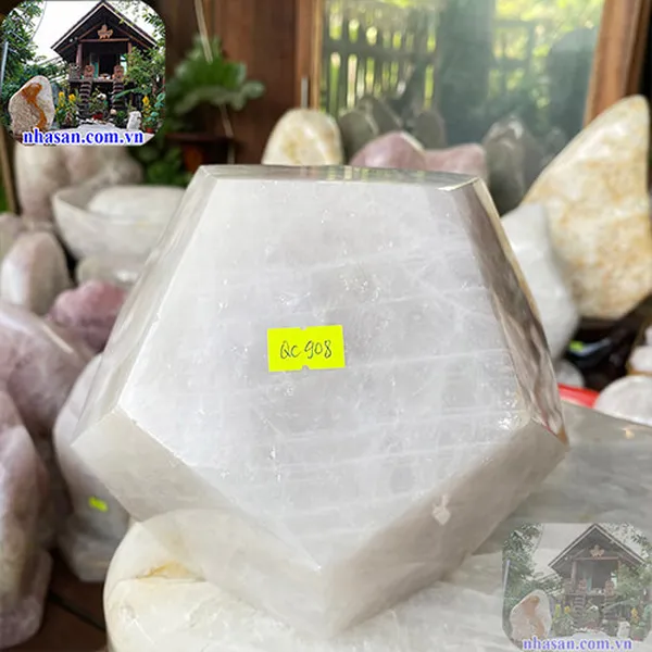 Đá thạch anh 12 mặt 17cm-6.8kg-QC908