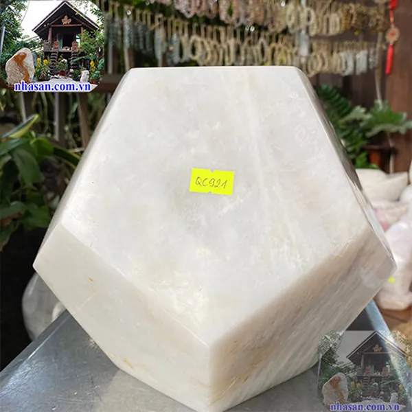 Đá thạch anh tự nhiên 12 mặt 22cm - 15.2kg - QC921
