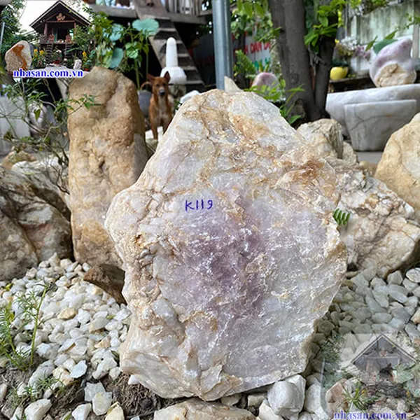 Đá thạch anh hồng thô 18kg, cao 23cm x ngang 25cm x dày 14cm - K119