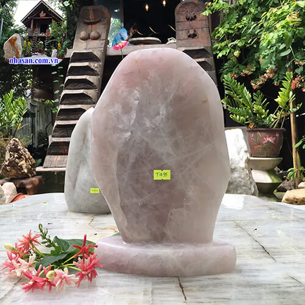 Trụ đá thạch anh hồng 5kg, cao 28cm x ngang 17.5cm x dày 4.5cm - T495