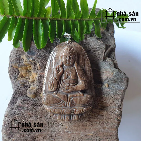 Mặt Phật A Di Đà Gỗ Hóa Thạch