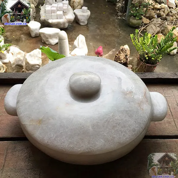 Nồi đá thạch anh trắng nặng 12kg, cao 13cm x ngang 37cm - N01