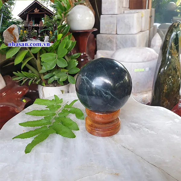 Quả cầu canxedon 9cm-1kg tự nhiên phong thủy QC715