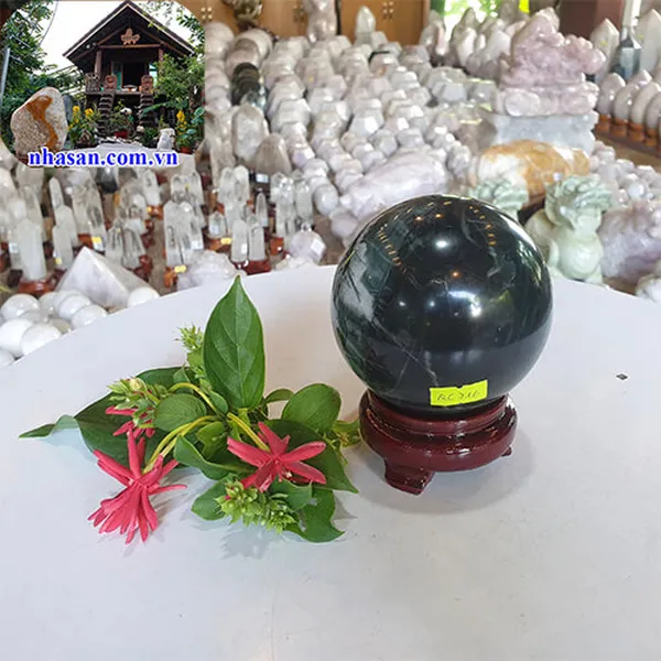 Quả cầu canxedon 9.2cm-1.04kg tự nhiên phong thủy QC716