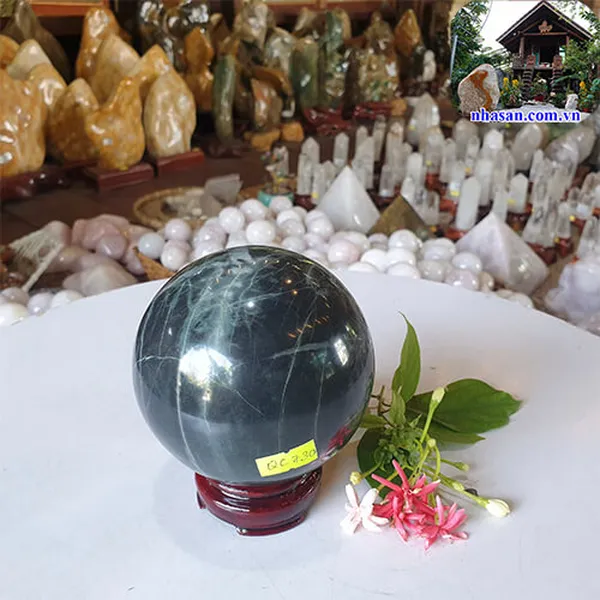 Quả cầu canxedon 10cm-1.2kg tự nhiên phong thủy QC730