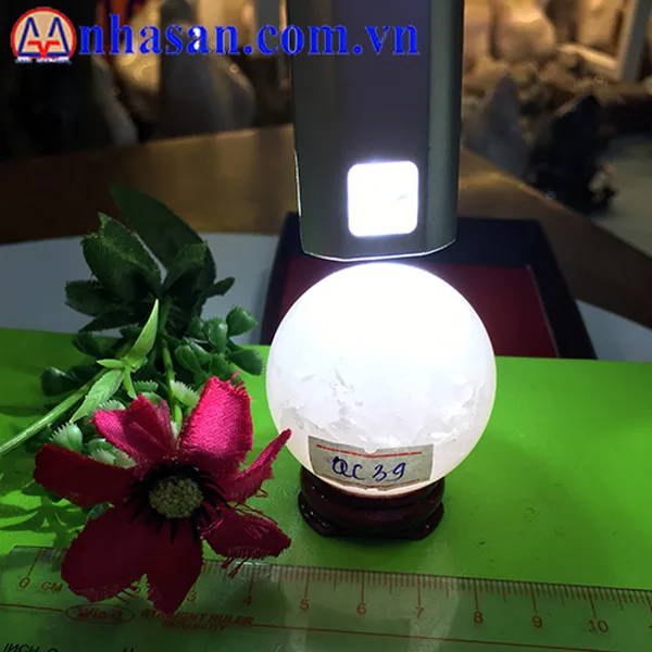 Quả cầu đá thạch anh 0.15kg-QC39
