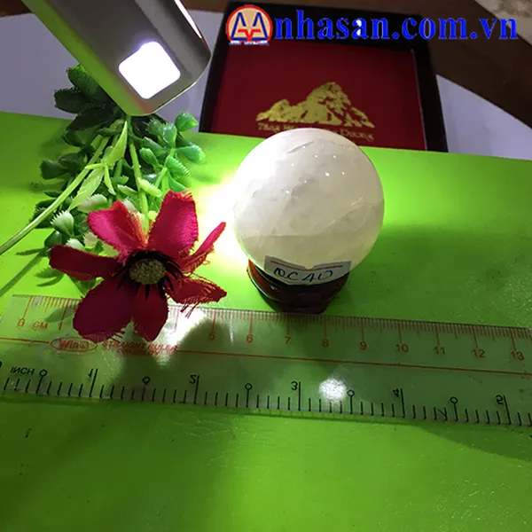 Quả cầu đá thạch anh 0.2kg-QC40