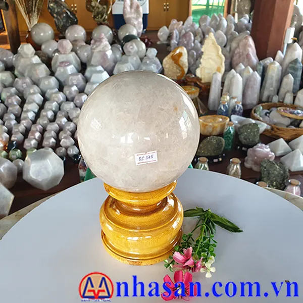 Quả cầu thạch anh trắng 13cm-3.56kg tự nhiên QC375