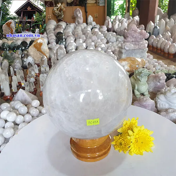 Quả cầu đá thạch anh trắng 18cm-8.1kg-QC691
