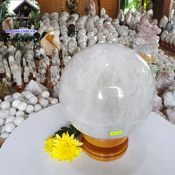 Quả cầu thạch anh trắng 20cm-10.6kg-QC700