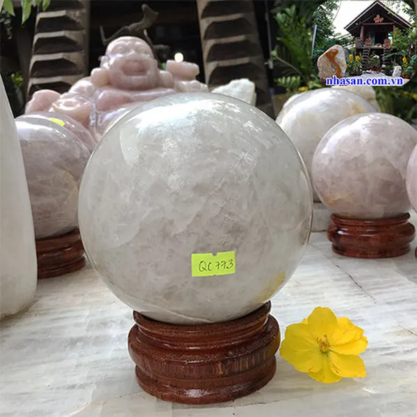 Quả cầu thạch anh trắng 14cm-3.7kg-QC773