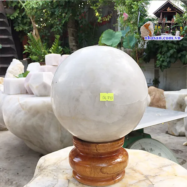 Quả cầu đá thạch anh trắng 19cm-9.5kg-QC873