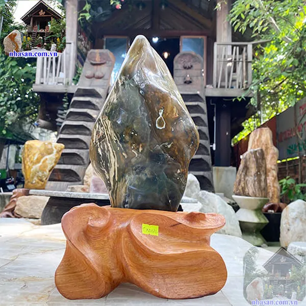 Trụ đá canxedon tự nhiên 4kg-CXD126