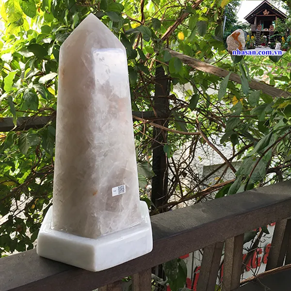 Trụ lục giác đá thạch anh 9kg - T360