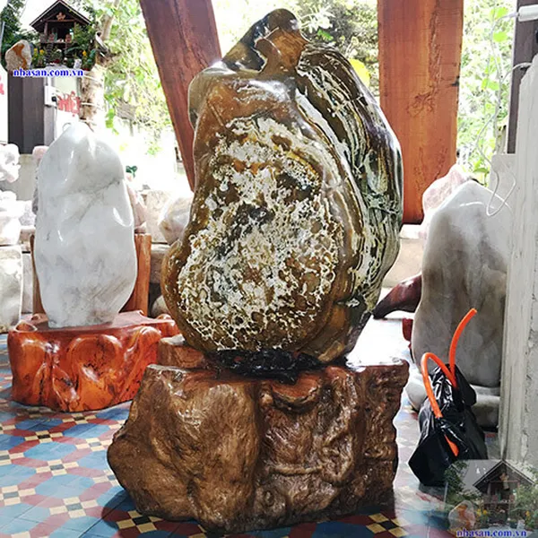 Trụ đá mã não tự nhiên 110kg-DMN90