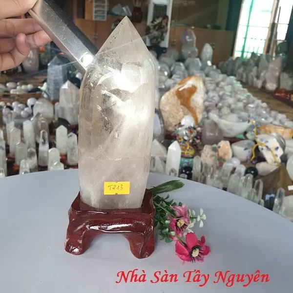 TRỤ ĐÁ THẠCH ANH ÁM KHÓI T213