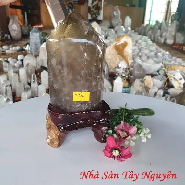 TRỤ ĐÁ THẠCH ANH ÁM KHÓI T214