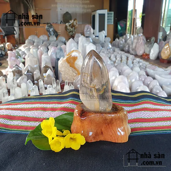 TRỤ ĐÁ THẠCH ANH ÁM KHÓI T338