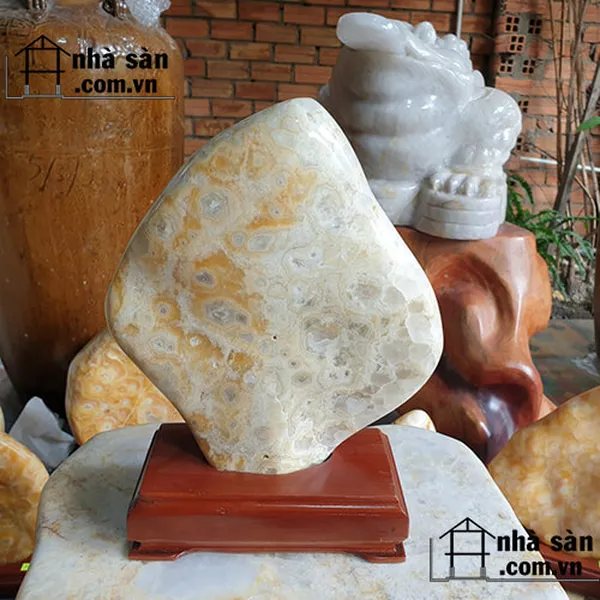 TRỤ ĐÁ THẠCH ANH BÔNG VÀNG TAV110