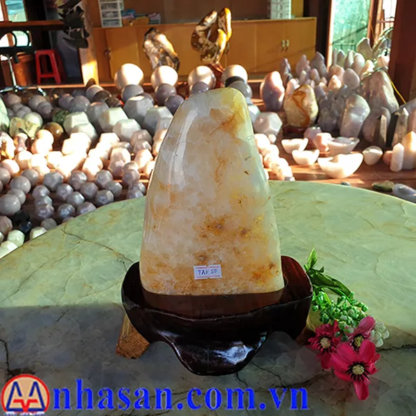 TRỤ ĐÁ THẠCH ANH BÔNG VÀNG TAV50