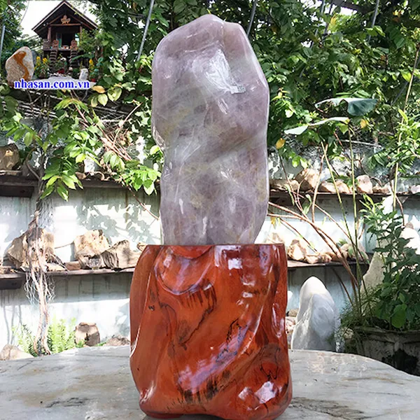 TRỤ ĐÁ THẠCH ANH HỒNG T173