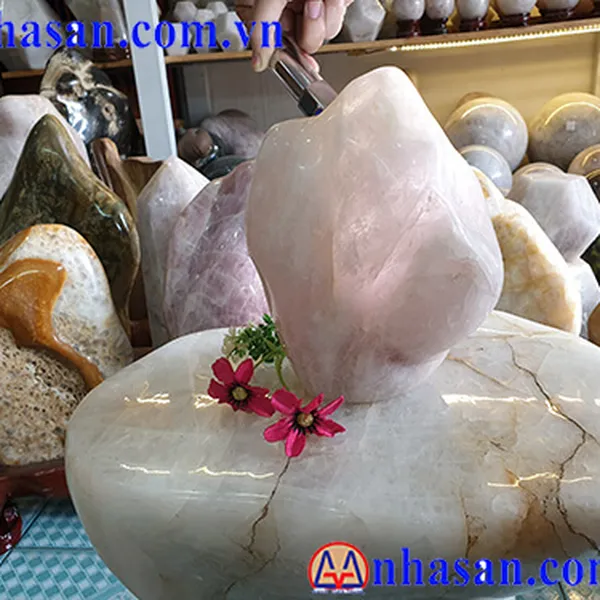 Trụ đá thạch anh hồng 3kg-T181