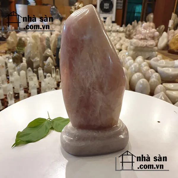 TRỤ ĐÁ THẠCH ANH HỒNG T362