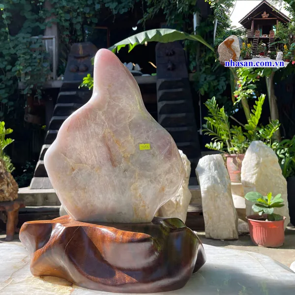 Trụ đá thạch anh hồng 20kg, cao 46cm x ngang 28cm x dày 17cm - T451