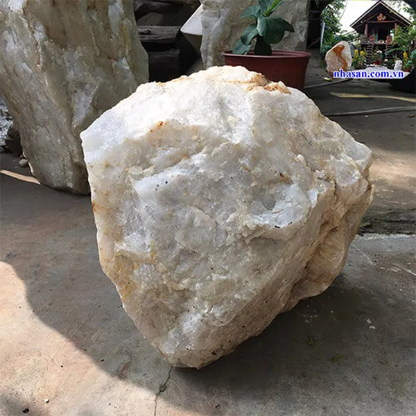Đá thạch anh hồng thô 42kg, cao 40cm x ngang 40cm x dày 30cm - K73