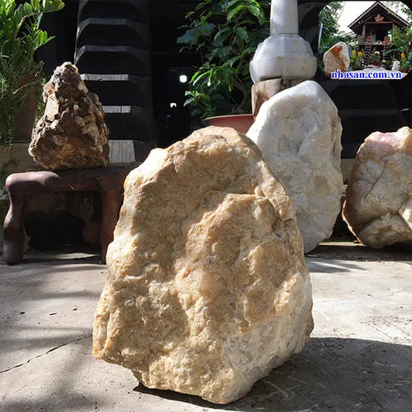 Trụ đá thạch anh hồng thô 45kg, cao 41cm x ngang 30cm x dày 30cm - K99