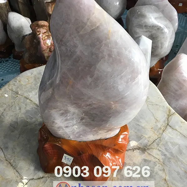 Trụ đá thạch anh hồng 13.2kg, cao 40cm - T42
