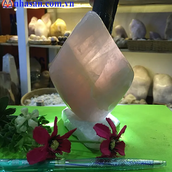 TRỤ ĐÁ THẠCH ANH T107