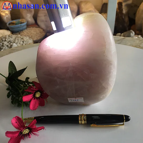 Trụ đá thạch anh hồng 1.5kg-T142