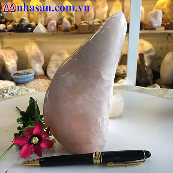 Trụ đá thạch anh hồng 1.5kg-T155