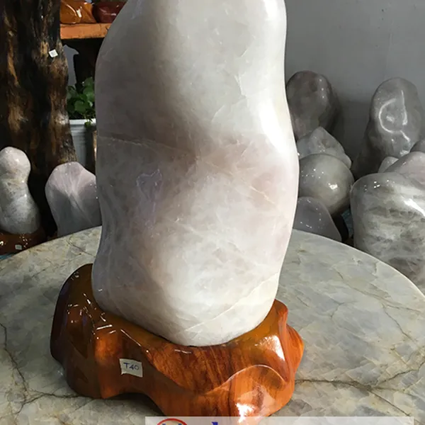 Trụ đá thạch anh hồng 14kg, cao 37cm - T40