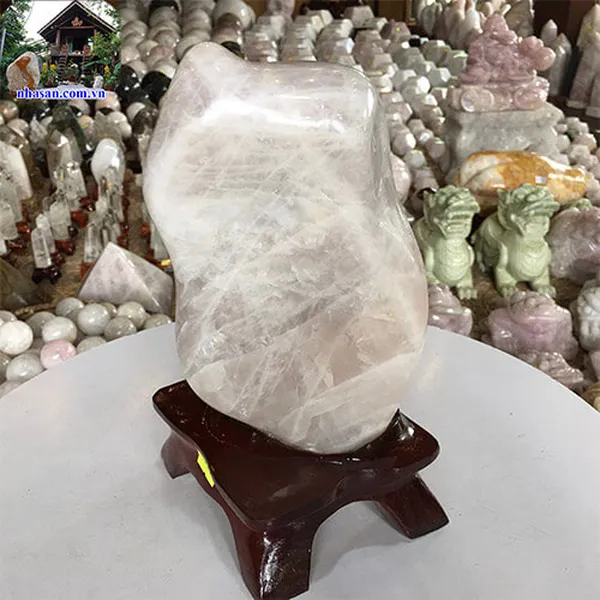 Trụ đá thạch anh hồng 4.9kg, cao 26cm x ngang 14cm - T423